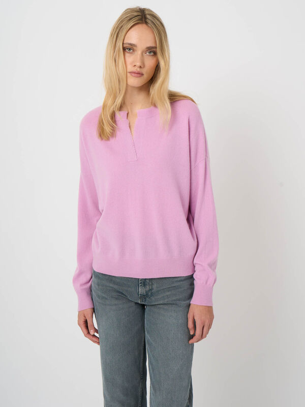 Kaschmirpullover mit Schlitz-Ausschnitt und feinen Fransen image number 1