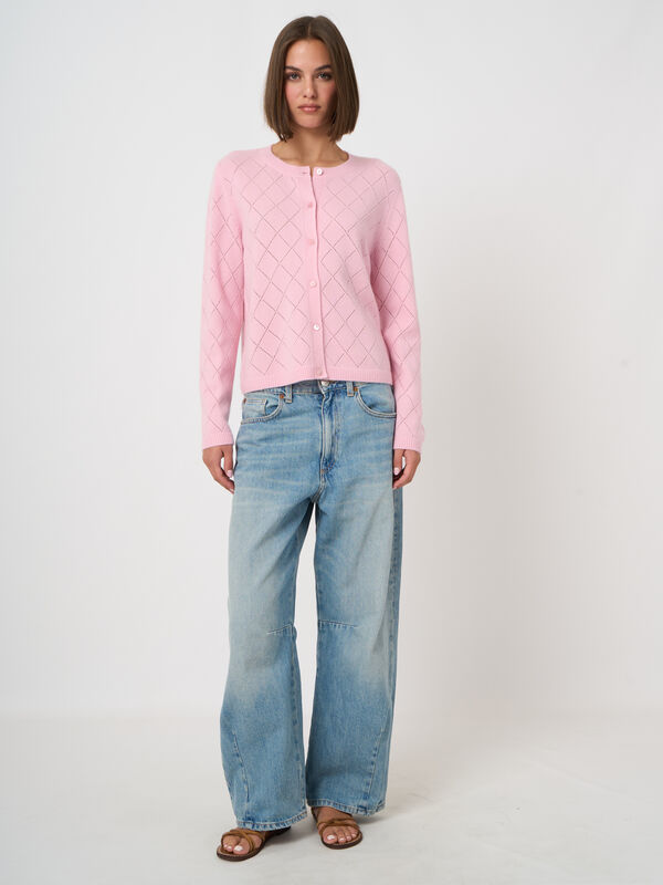 Weicher Damen-Cardigan aus 100% Kaschmir mit Ajourmuster image number 2