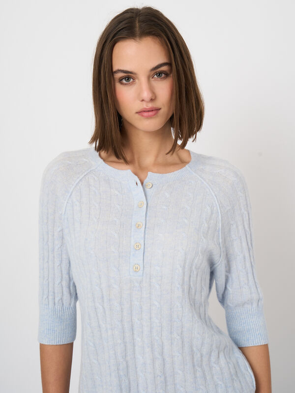 100% cashmere cable-knit sweater image number 1