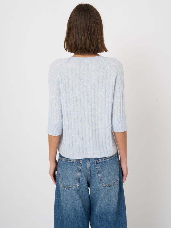 100% cashmere cable-knit sweater image number 3