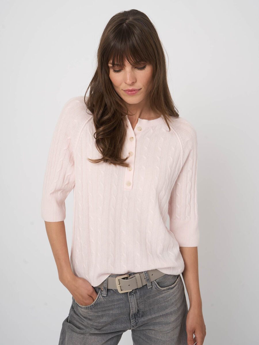 100% cashmere cable-knit sweater image number 5