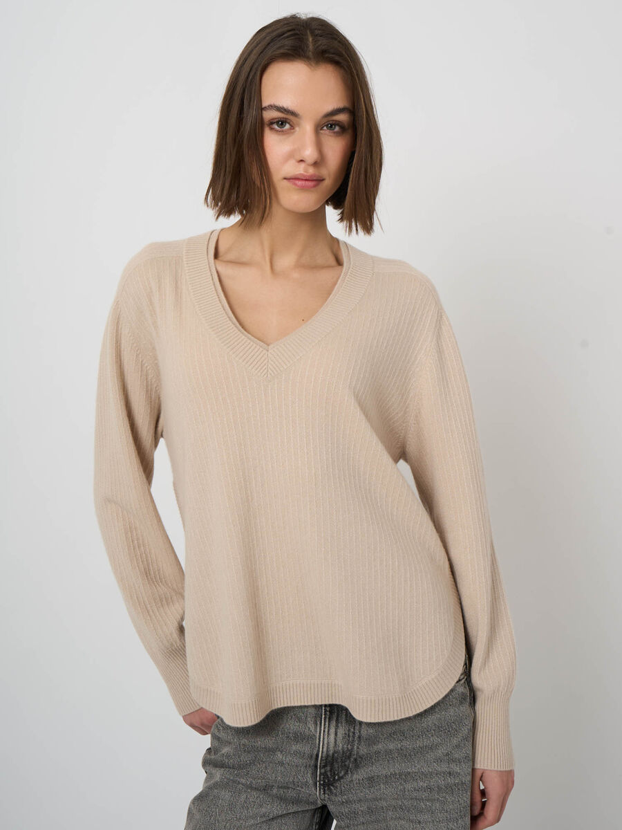 Kaschmirpullover mit V-Ausschnitt und feiner Blende image number 0