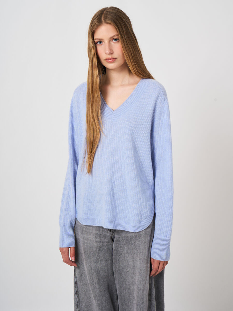 Organic Cashmere V-Neck Sweater with Refined Neckline image number 2