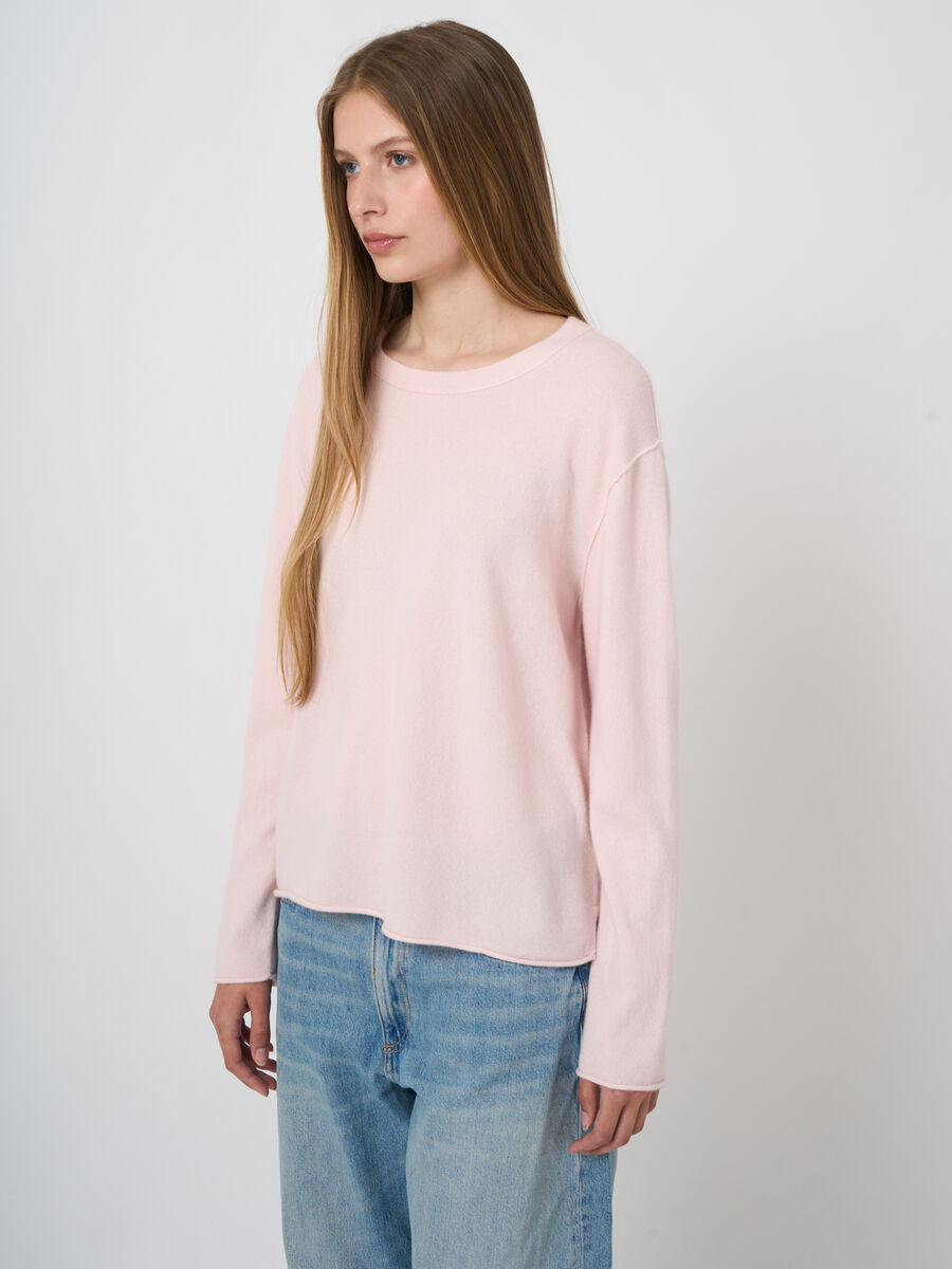 Fine-Knit Organic Cashmere Sweater with Side Slits image number 2