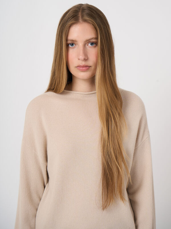 Kurzer Kaschmirpullover mit Stehkragen image number 0
