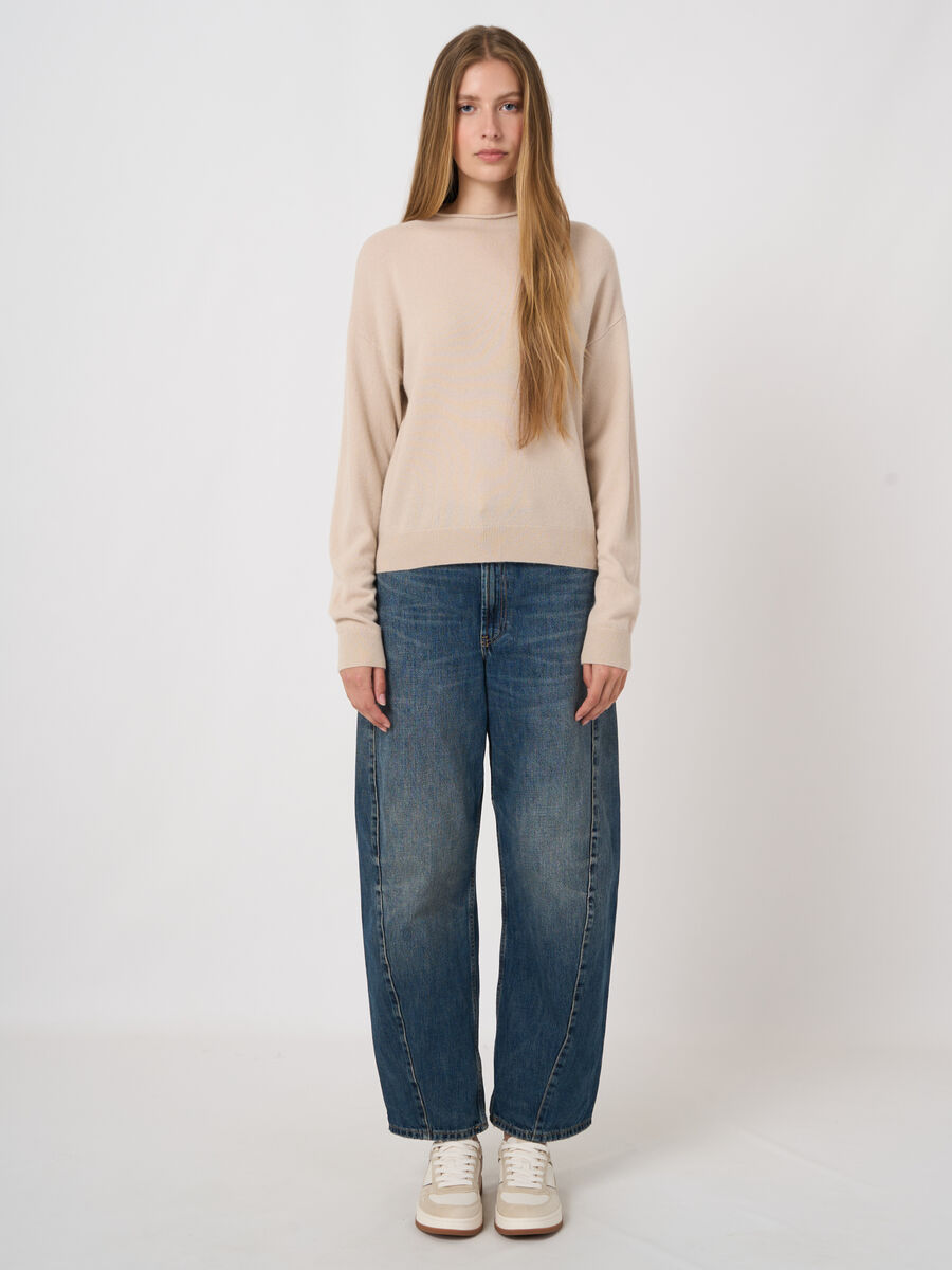 Kurzer Kaschmirpullover mit Stehkragen image number 2