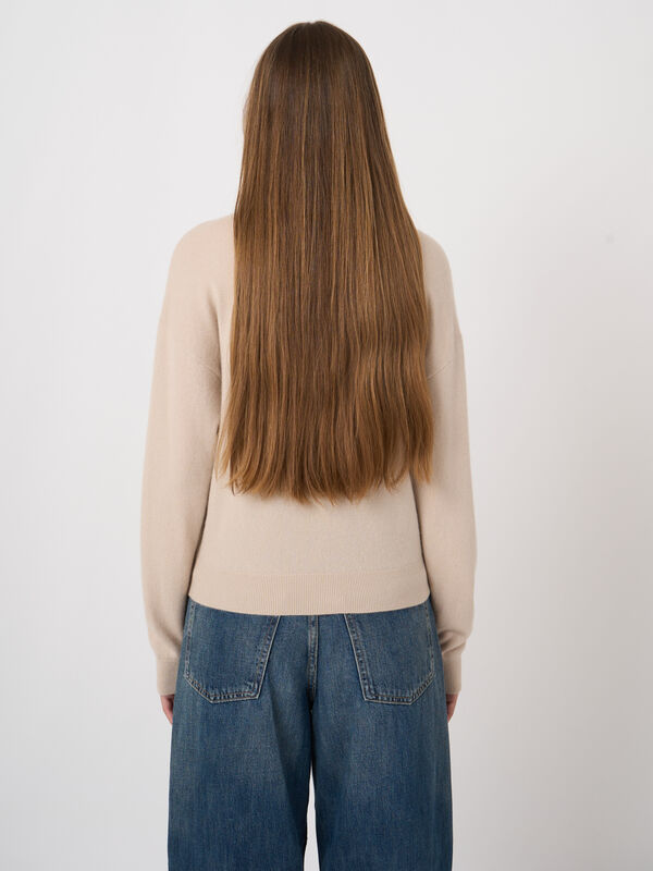 Kurzer Kaschmirpullover mit Stehkragen image number 3