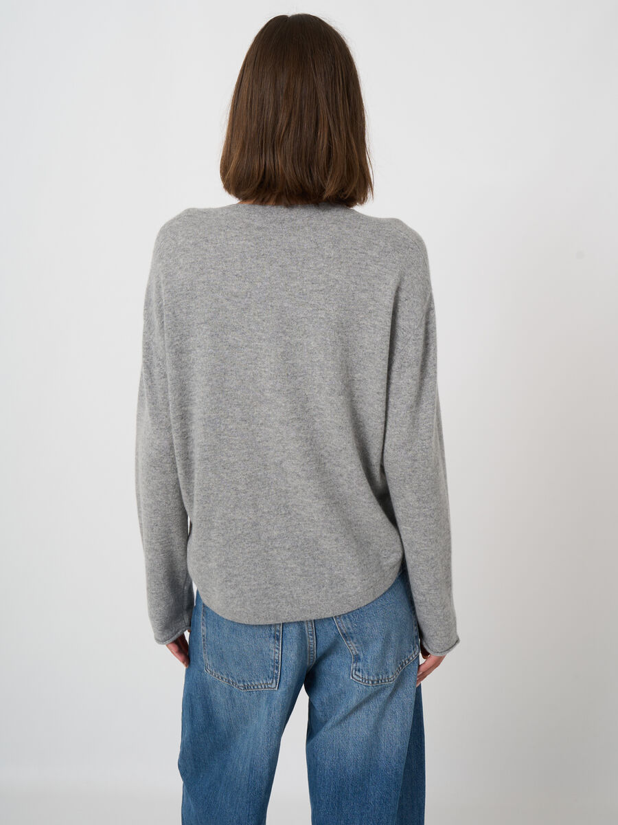 Leichte Kaschmirjacke mit &uuml;berschnittenen Schultern image number 4