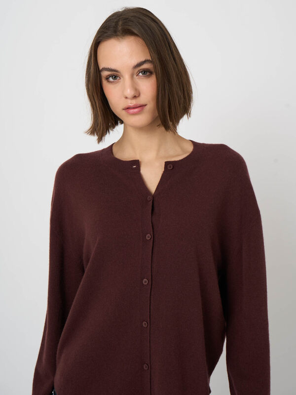 Organic Cashmere Cardigan with Dropped Shoulders image number 4