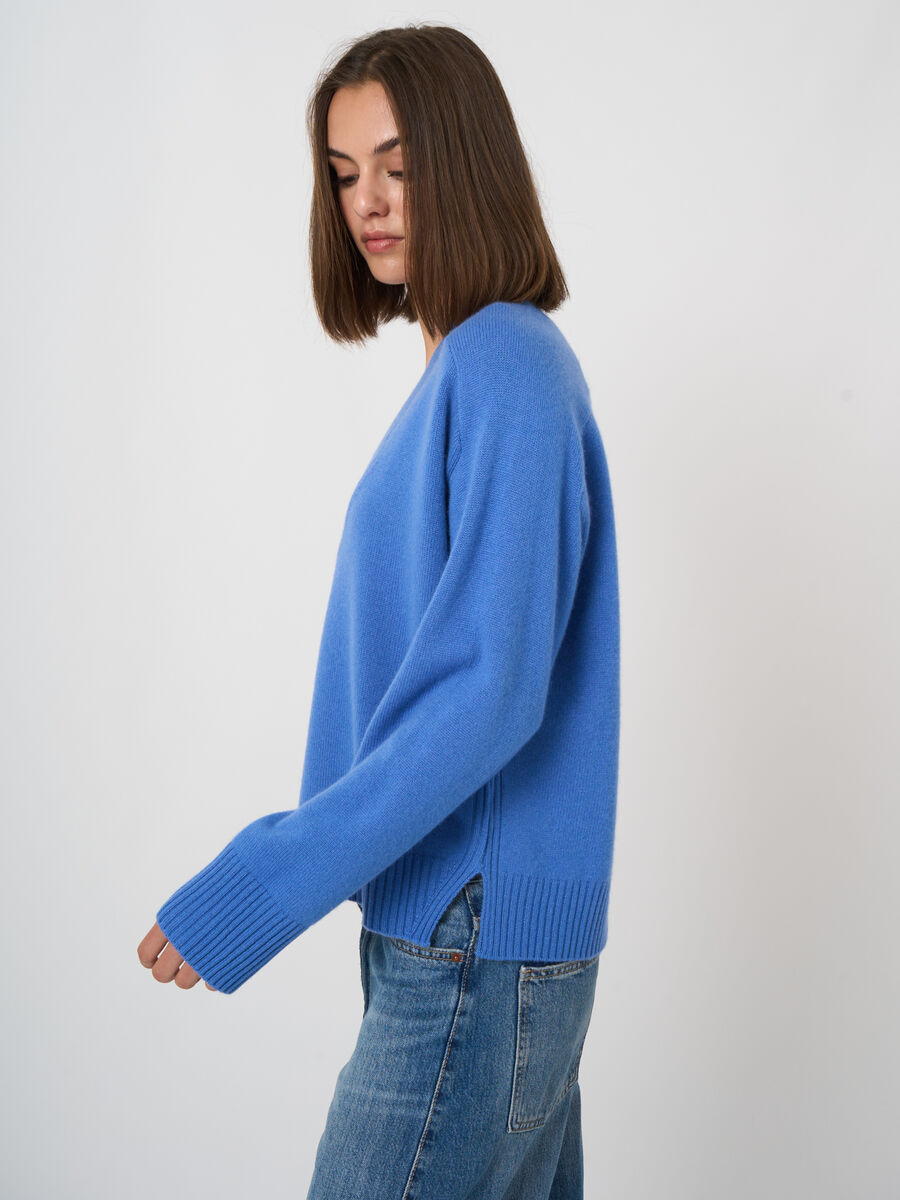 Kaschmirpullover mit V-Ausschnitt und Rippblende image number 2