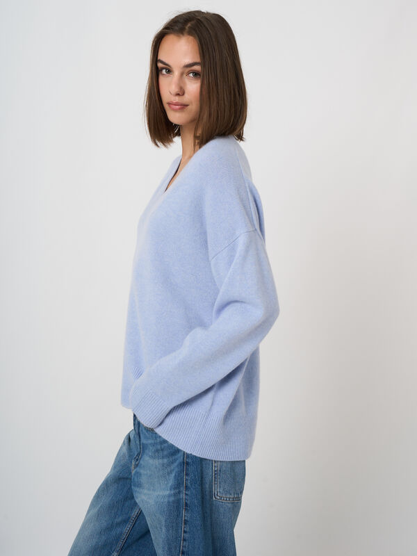 Cashmere V-Neck Sweater with Longer Back Hem image number 3