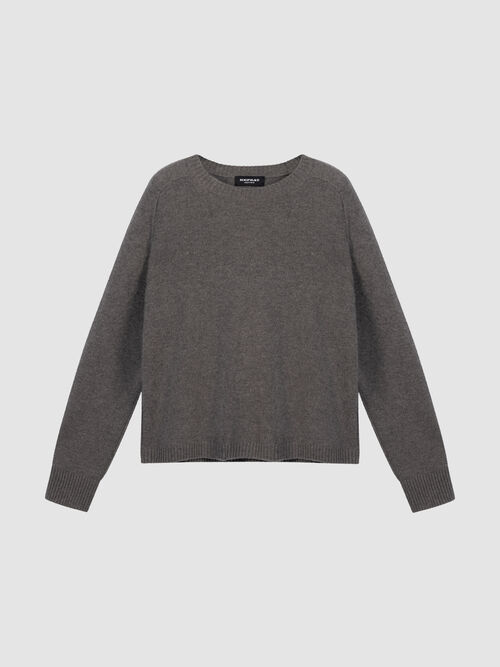 Medium-Weight Cashmere Sweater with Visible Seam Details