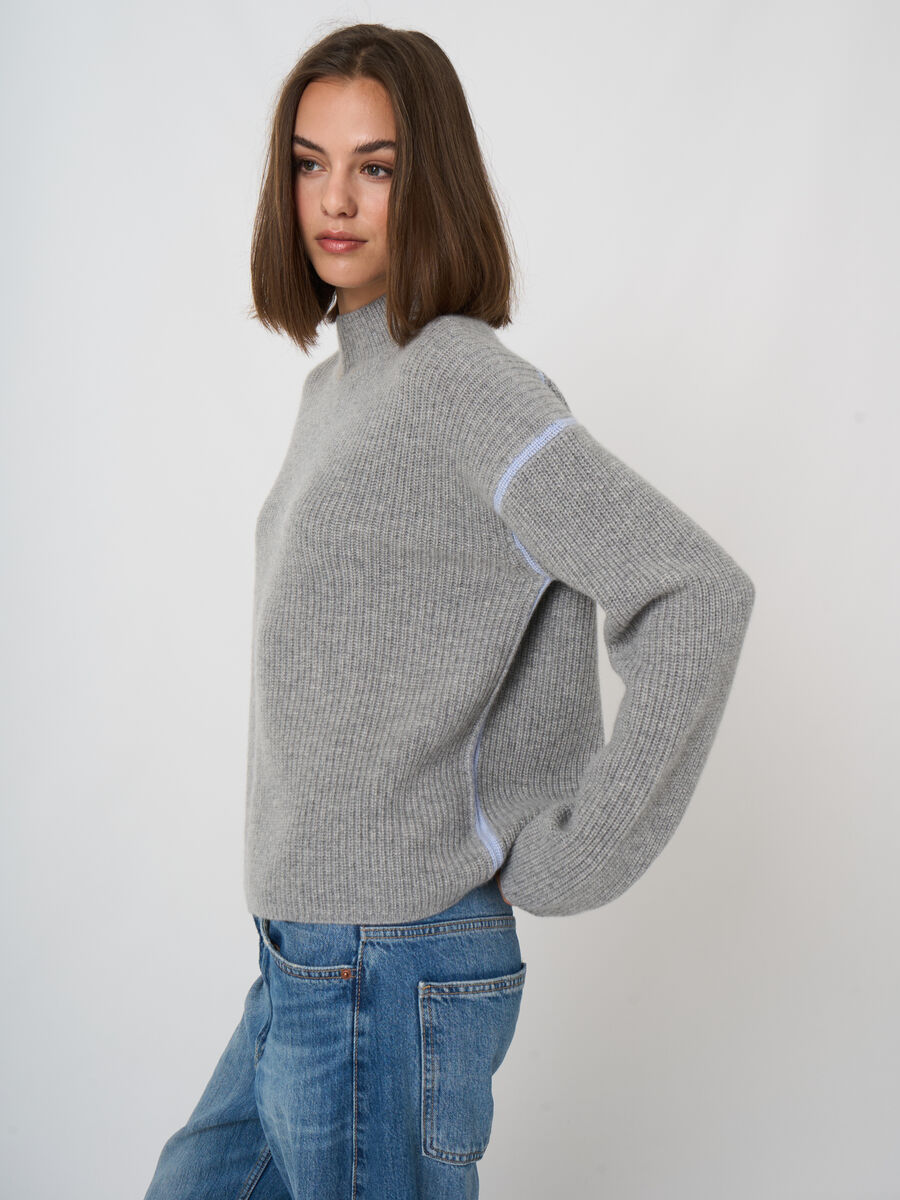 Mittelschwerer Kaschmirpullover im Rippenstrick image number 4
