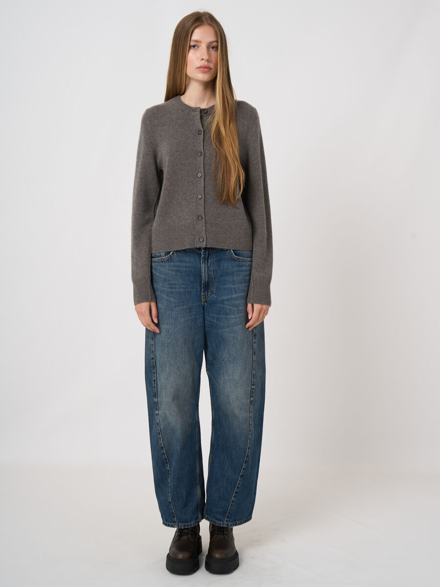 Kaschmir-Strickjacke mit Rippeins&auml;tzen und Nahtdetails image number 3