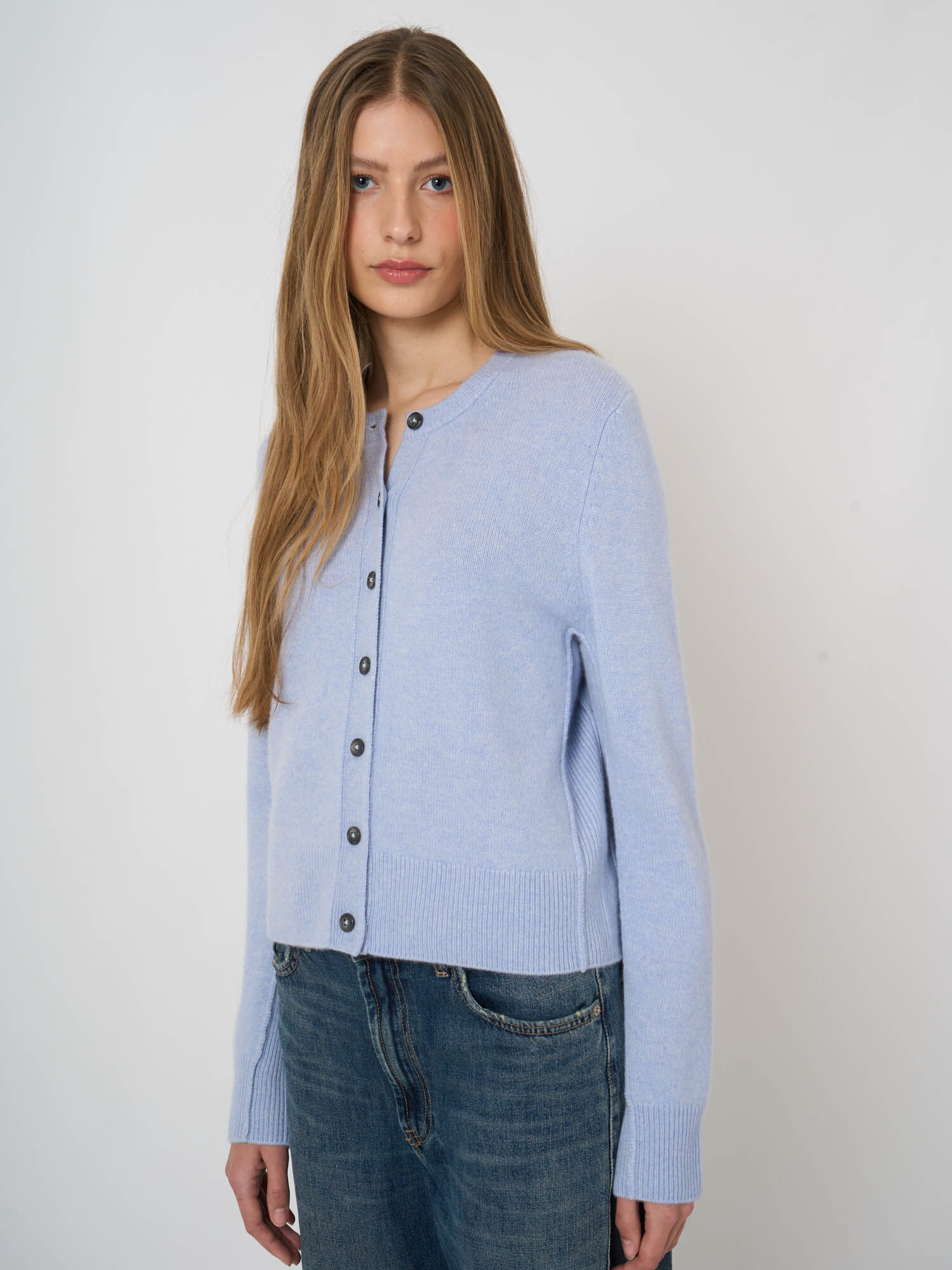 Kasjmier vest met ribinzetten en naaddetails