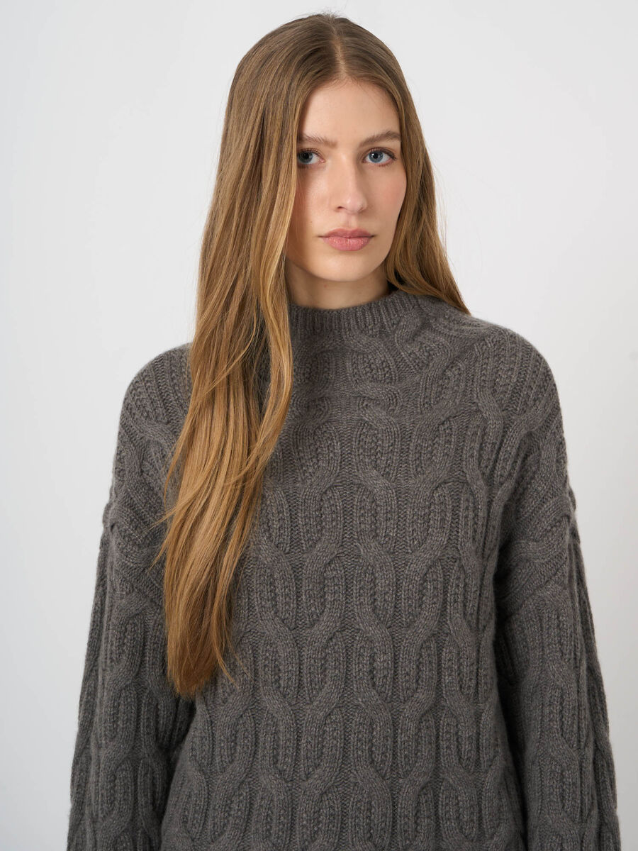 Premium-Kaschmirpullover mit Zopfmuster und Stehkragen image number 5