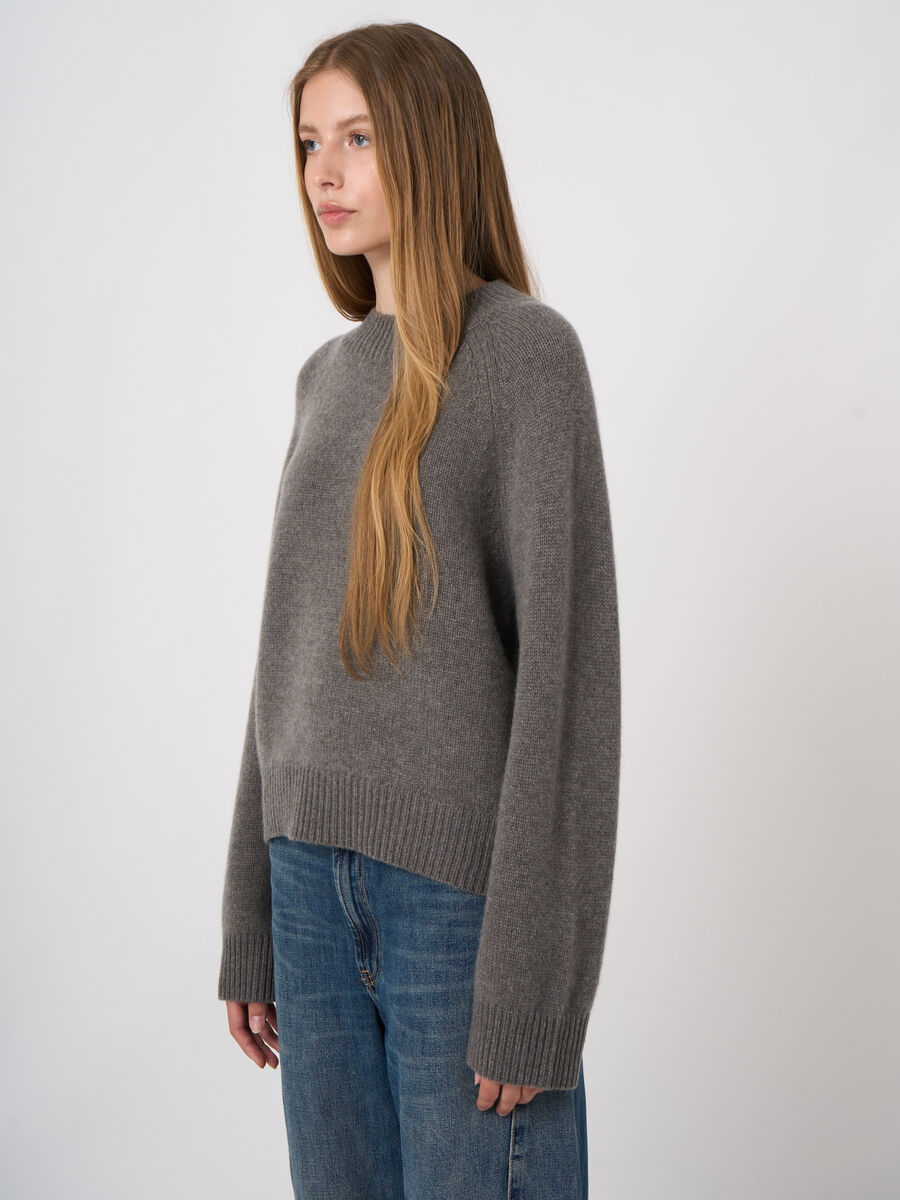 Chunky Cashmere Sweater with Asymmetric Hem image number 0