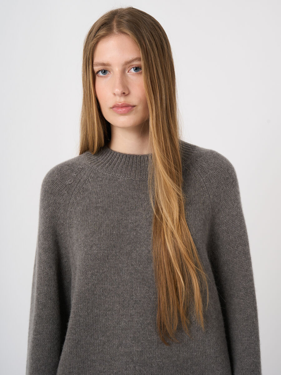 Chunky Cashmere Sweater with Asymmetric Hem image number 1