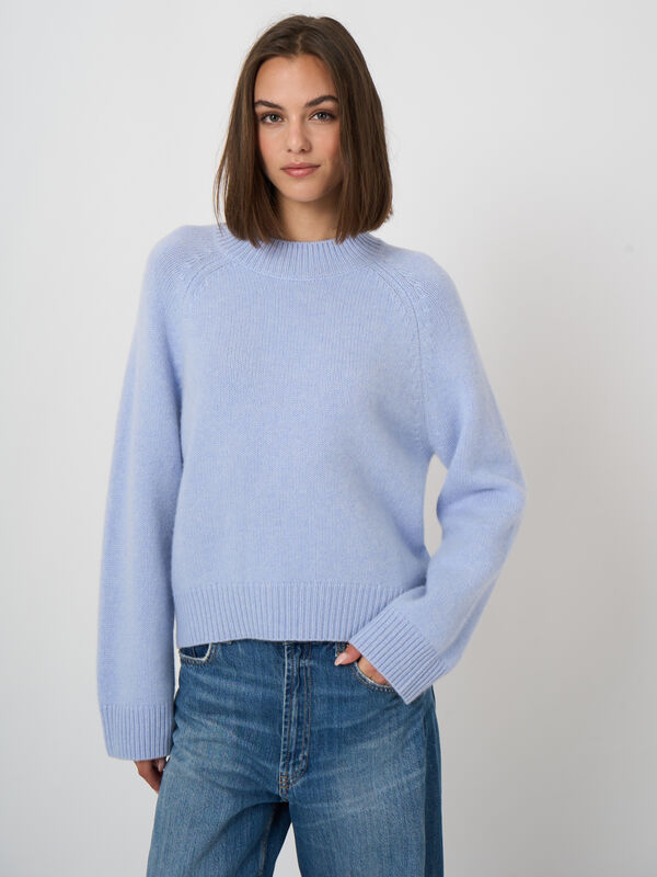 Chunky Cashmere Sweater with Asymmetric Hem image number 0