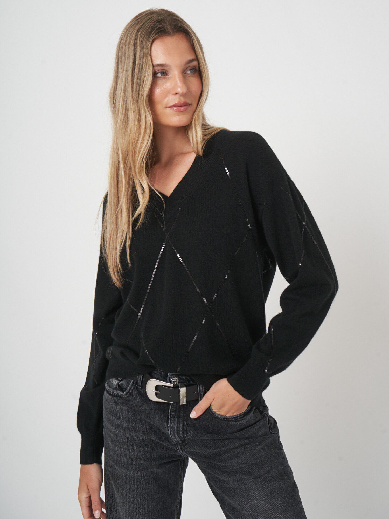 Lichtgewicht kasjmier sweater met pailletten afbeelding