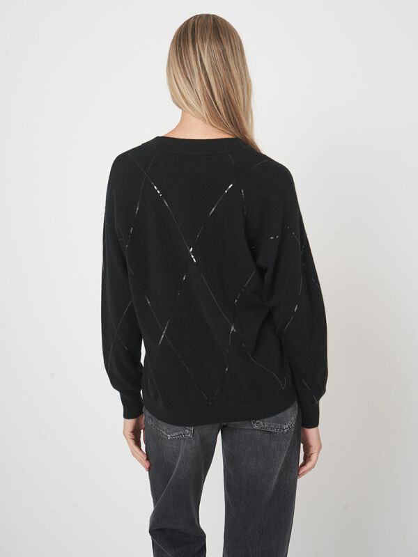 Lichtgewicht kasjmier sweater met pailletten image number 4