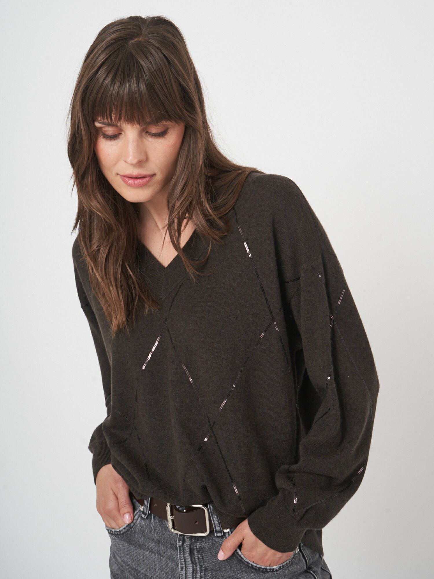 Lichtgewicht kasjmier sweater met pailletten afbeelding