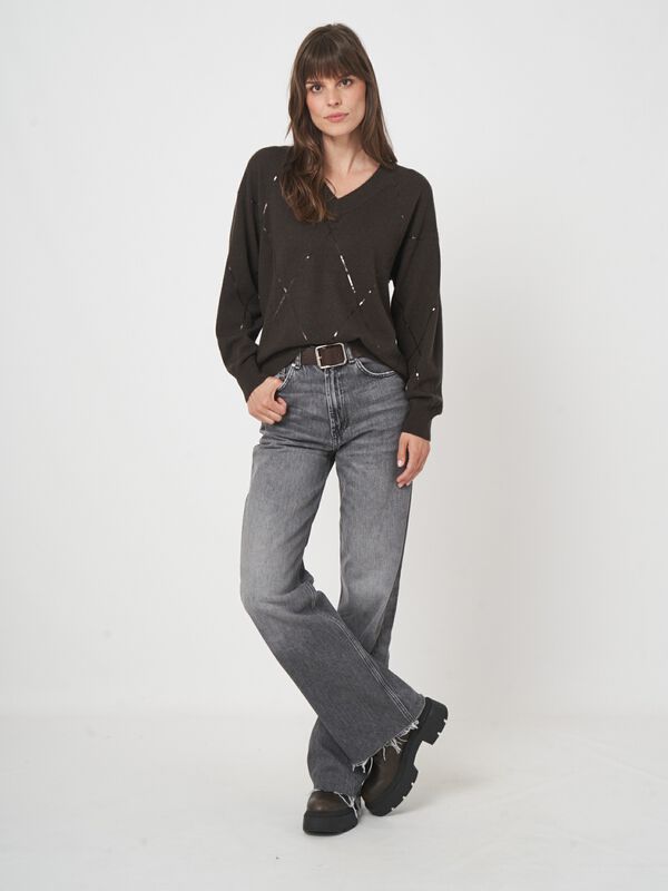 Leichter V-Ausschnitt-Pullover mit dezentem Glanz image number 5