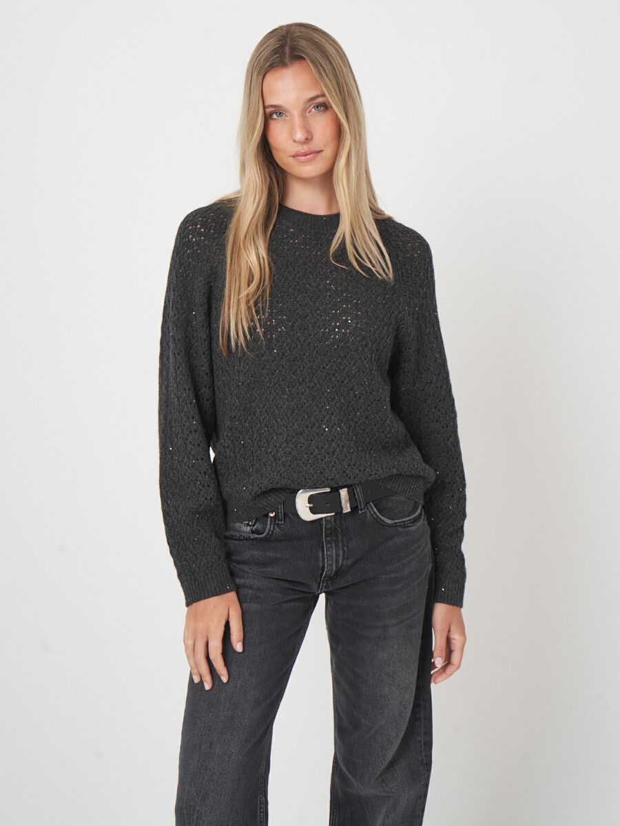 Stijlvolle kasjmier trui met paillettenaccent image number 0