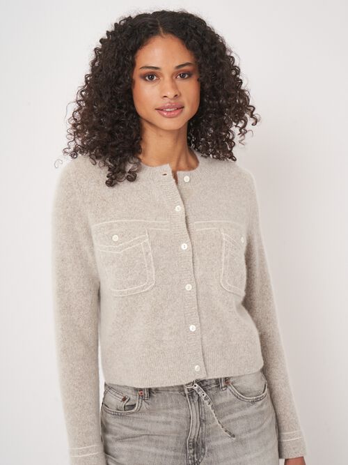Buttoned cardigan with contrast stitching