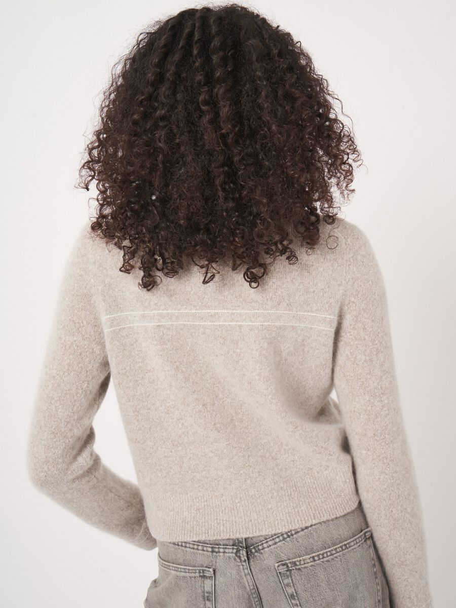 Stijlvol kasjmier vest met contrastdetails image number 4