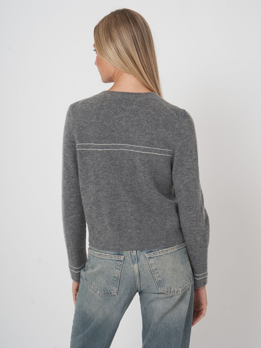 Stijlvol kasjmier vest met contrastdetails image number 3