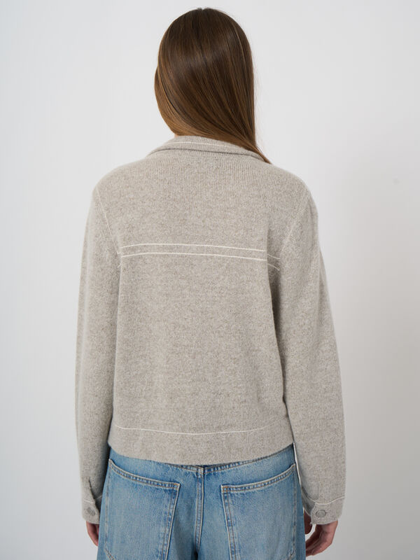 Cardigan polo en cachemire et laine &agrave; texture boucl&eacute;e image number 3