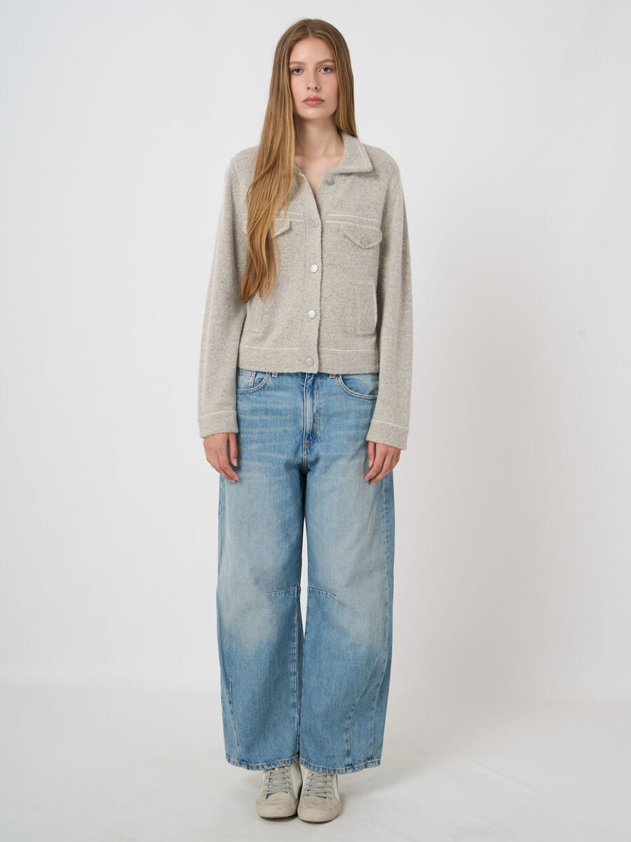 Kaschmir-Wollcardigan mit Boucl&eacute;-Struktur und Polokragen image number 4