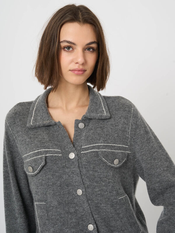 Kaschmir-Wollcardigan mit Boucl&eacute;-Struktur und Polokragen image number 3