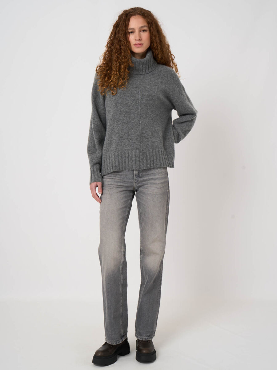 Oversized-Kaschmir-Wollpullover mit Boucl&eacute;-Struktur image number 3