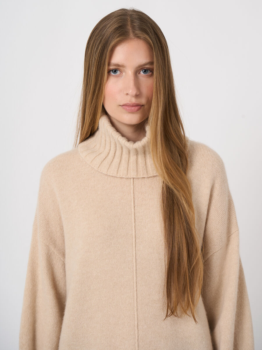 Oversized-Kaschmir-Wollpullover mit Boucl&eacute;-Struktur image number 1