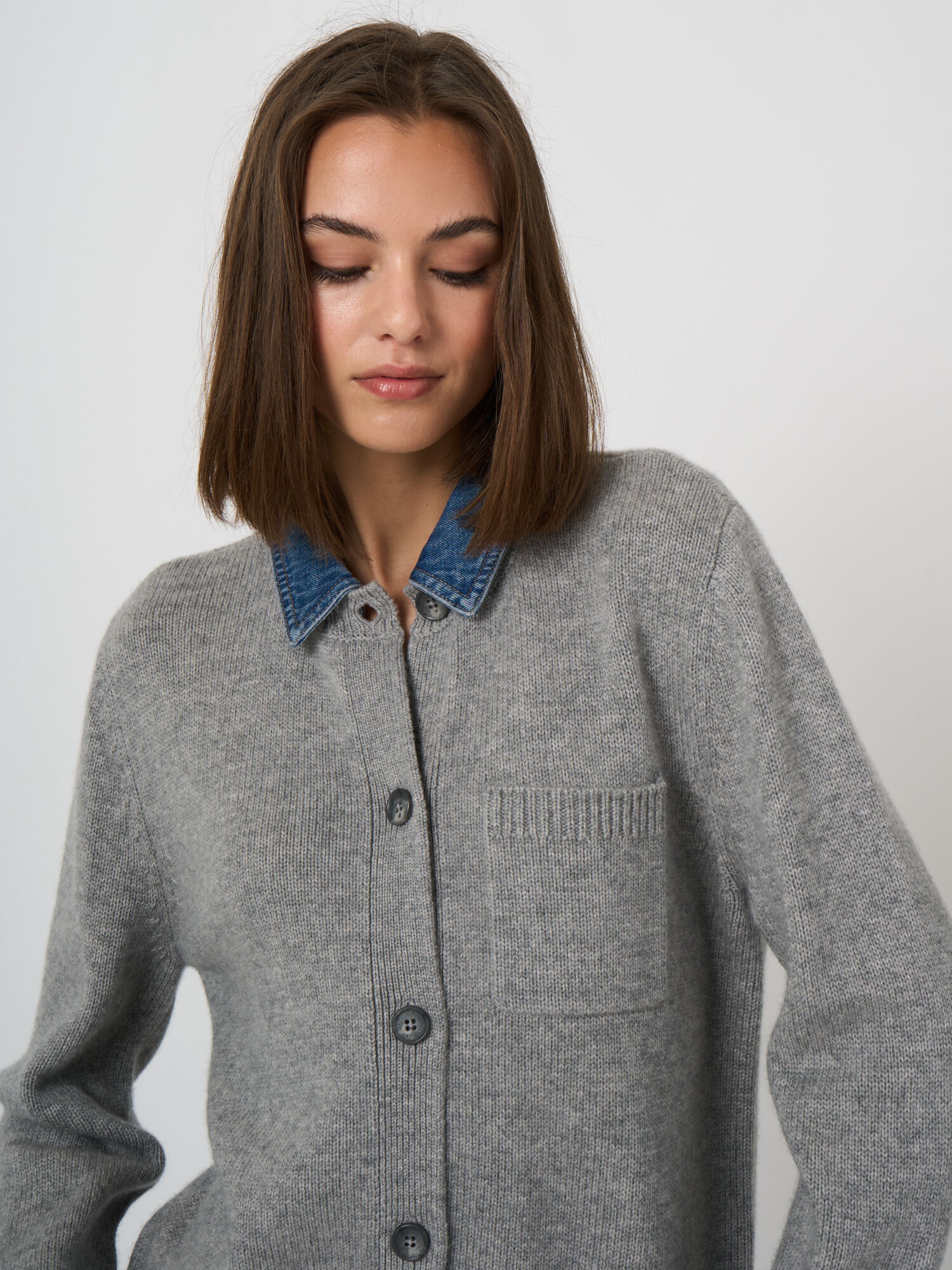 Kasjmier-wol vest met denim kraag