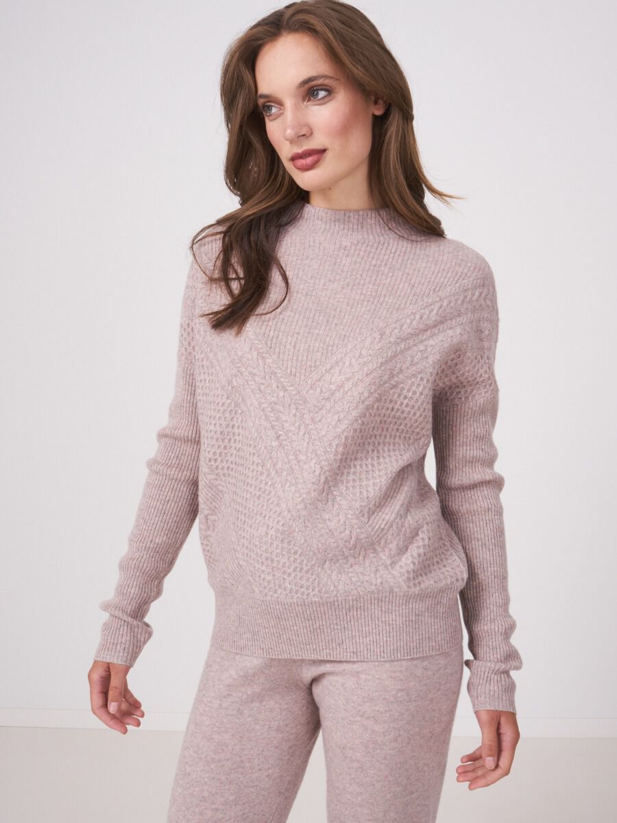 Trui van cashmere wol mix met verschillende breitexturen