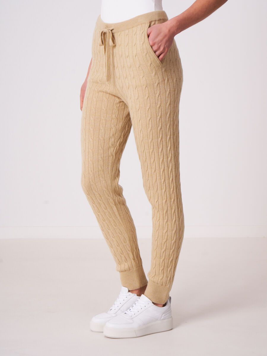 Cable knit pants image number 4