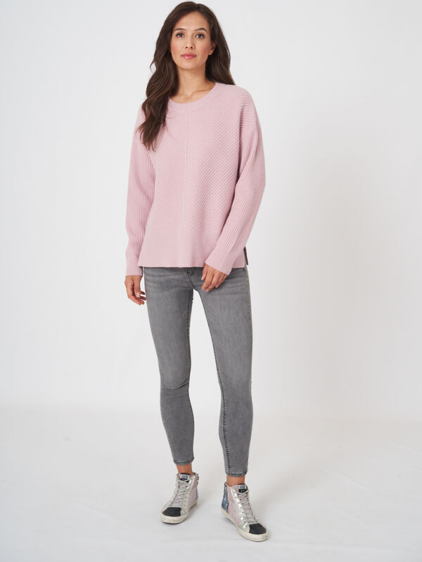 Oversized diagonal rib knit sweater image number 4