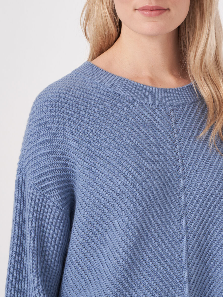 Oversized Pullover aus diagonalem Rippenstrick image number 3