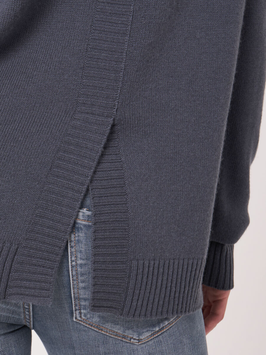 Basic trui met ronde hals en split op de rug image number 4