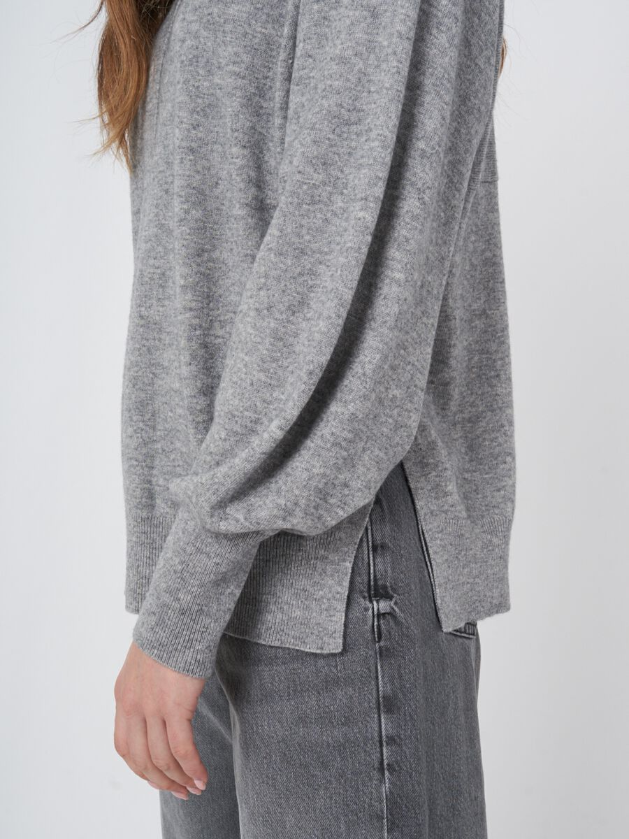 Trui met wijde geribde rolkraag en pofmouwen image number 2