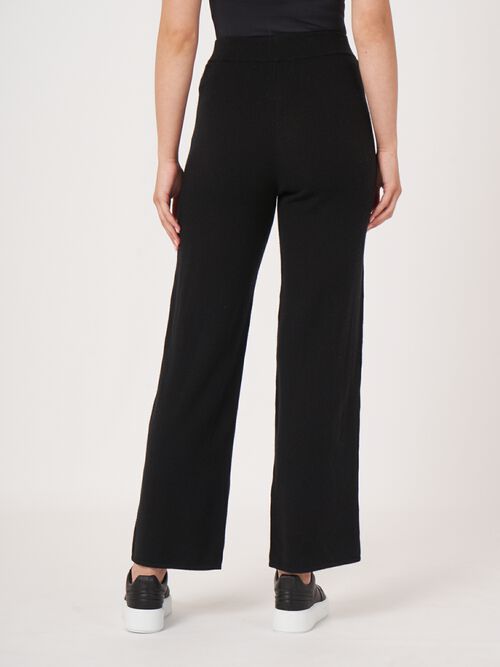 Rechte gebreide broek