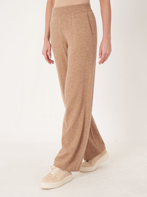 Pantalon large en maille  image number 2