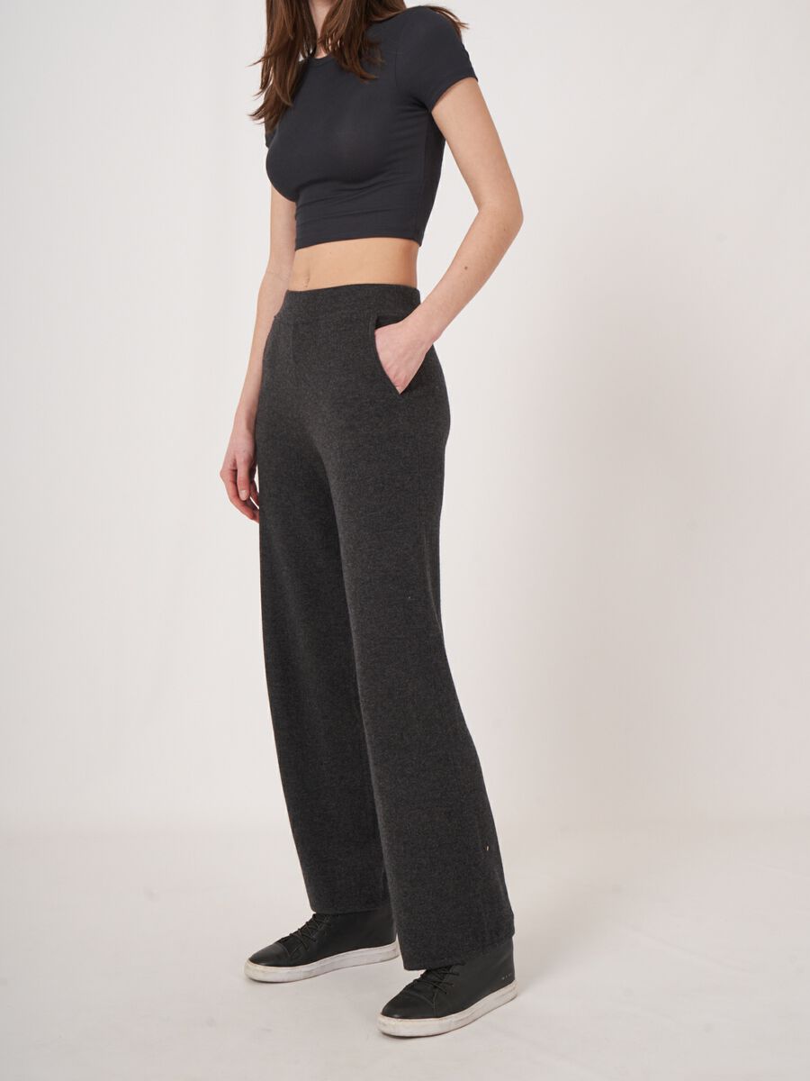 Wide leg knitted pants image number 0