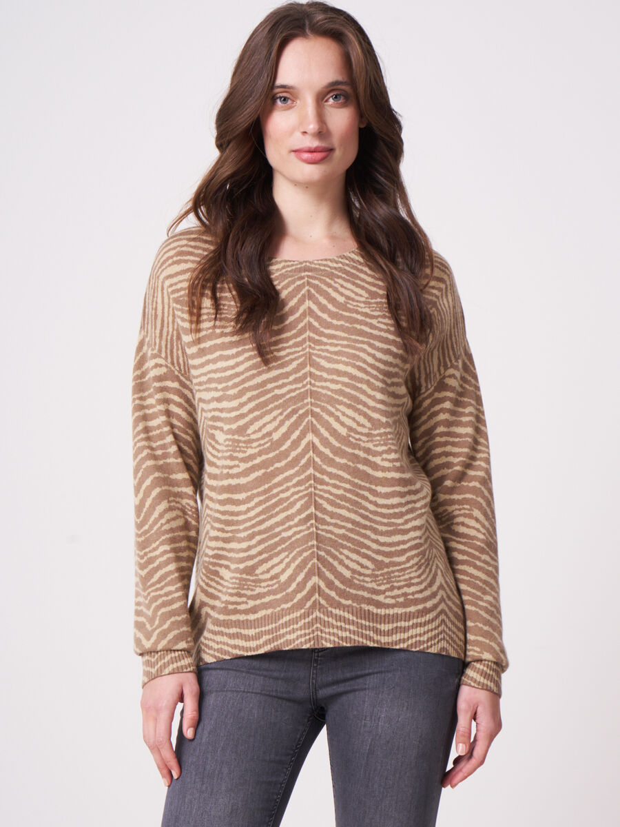 Round neck sweater with zebra print image number 0