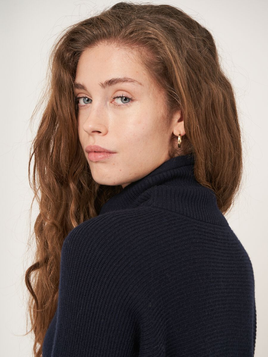 A-lijn gebreide trui met opstaande kraag image number 4