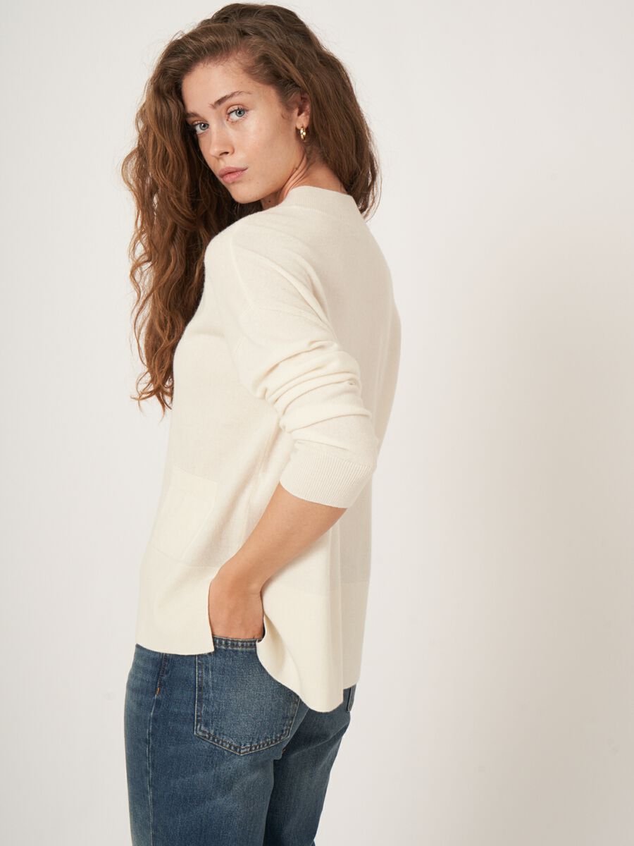 Pull en maille fine avec poche sur le devant image number 1