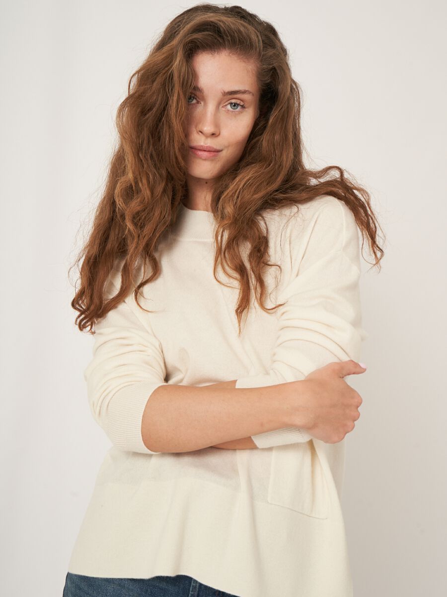 Pull en maille fine avec poche sur le devant image number 4